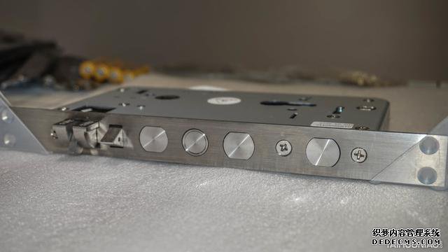 智能家居头道菜:金指码SK1一握开智能云锁上手体验