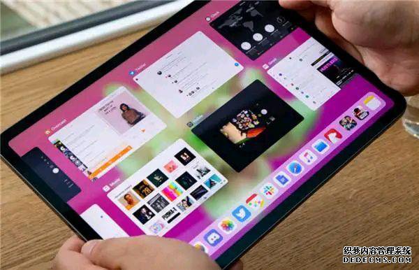 余承东再次“吹牛”!在中国没有对手,苹果太狭隘了