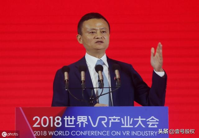 为什么腾讯现在比阿里巴巴差那么多？都差1400亿美元了？