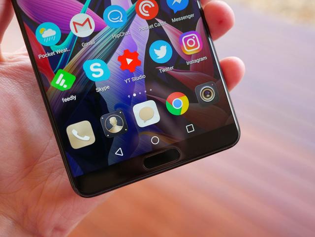 「二手值得买」末代 2K LCD 屏幕,华为 Mate 10 值不值得买?