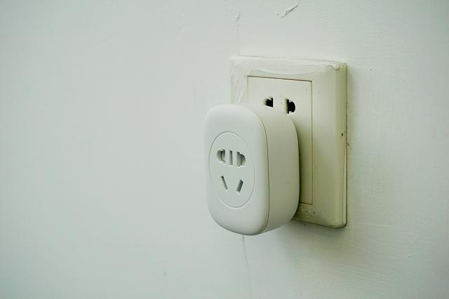 华为HiLink的智能小插座,让你普通的家电变得不普通