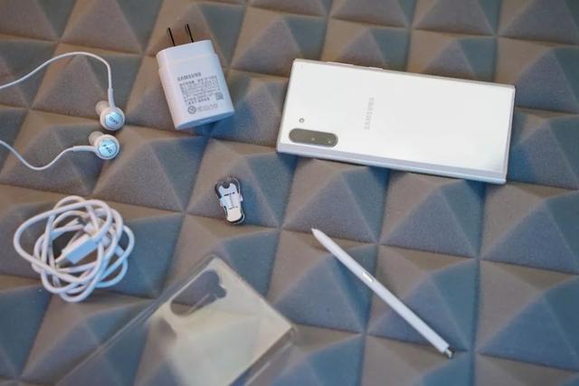 三星有苦说不出!全球销量第一的手机,为何在中国市场卖不动?