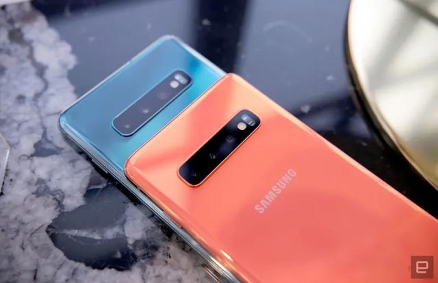 iPhone XR和三星S10该如何选择?网友:还是苹果真香