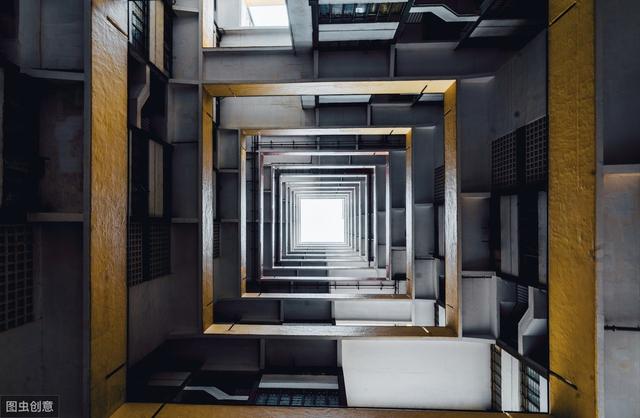 外行苹果干掉诺基亚!几乎所有巨头最后都被外行干掉,原因很简单