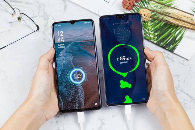 华为、OPPO快充谁更强?最后10%涓流充电才是展现技术的关键时刻