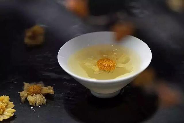 如何喝茶才能不伤胃不影响睡眠?