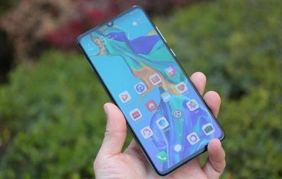 目前值得购买的华为手机,各方面的体验都是一流,最低1000元左右