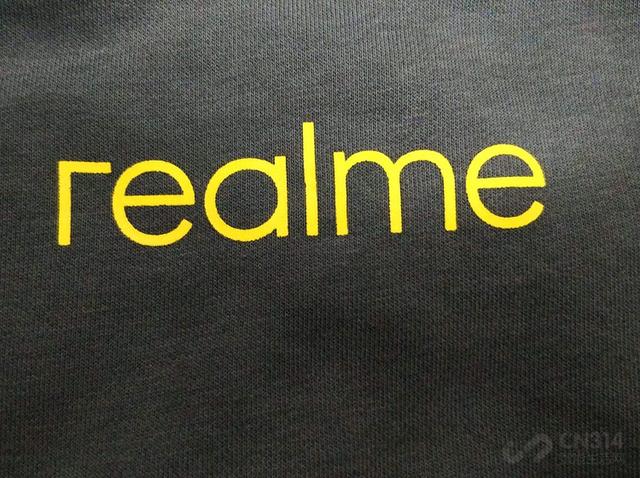 苹果跪了,华为沸了,OV精了,锤子黄了:2019年手机大事件复盘