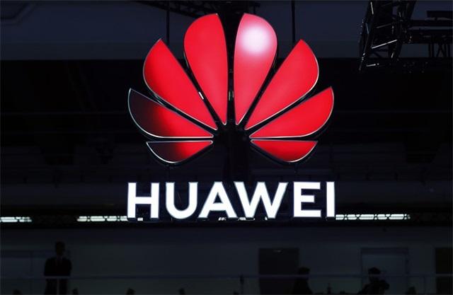 华为突然出手,苹果三星想不到,余承东敢这样“玩”