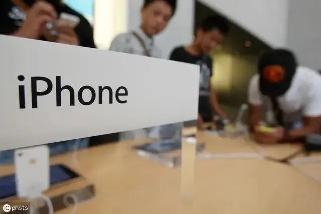 iPhone 11,一款有严重缺陷的手机,为什么那么多人买呢