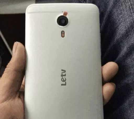 “最早在中国”的5个手机品牌,现都消失了,用过2种的都老了!