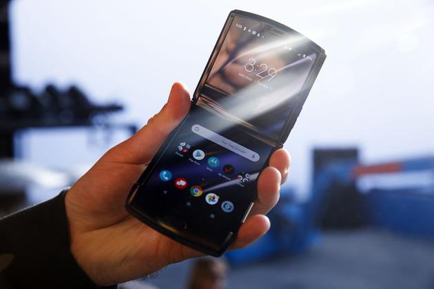 联想新品:被看作超越华为、三星的存在,如今抢手到推迟上市