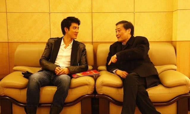 宗庆后手握百亿现金,一年才花5万,贾跃亭负债百亿每月却花50万