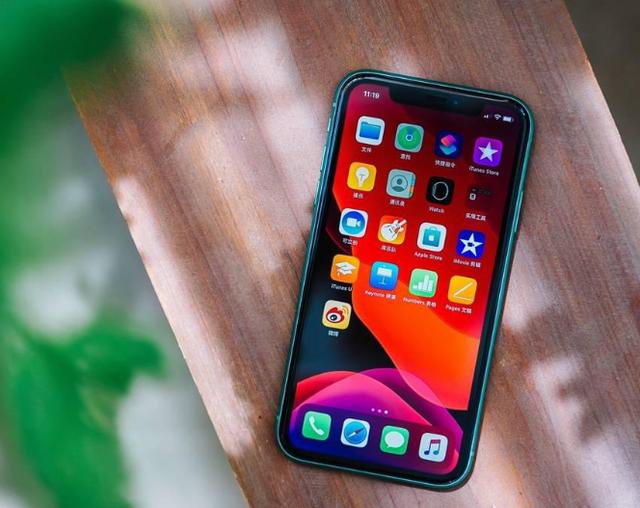 明年的苹果才是新看点,预计iphone11s会改进之前的缺点