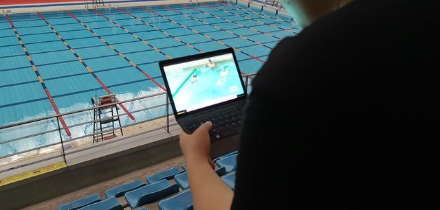 只有8.9英寸的超迷你掌上电脑:连女孩都感觉轻盈,国产强悍产品