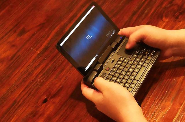 GPD Micro PC上手体验:适合长期出差人群,移动办公的福音