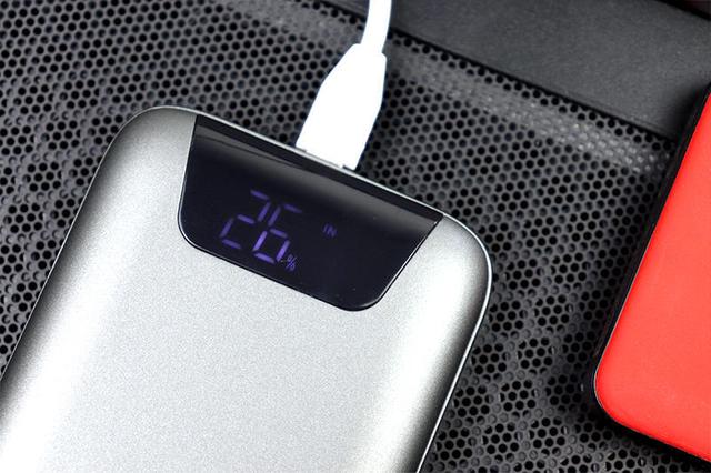 30元无线充电接收器+ORICO萤火虫,旧手机像小米9一样“躺着充”