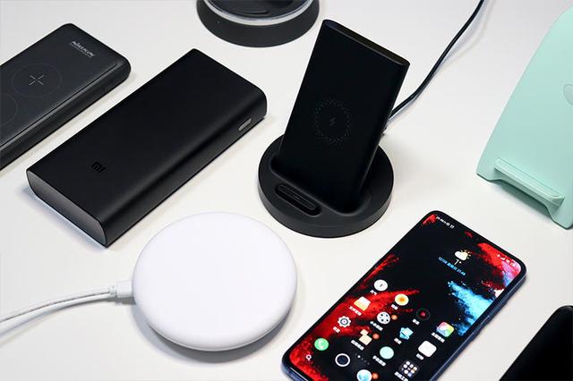 30元无线充电接收器+ORICO萤火虫,旧手机像小米9一样“躺着充”