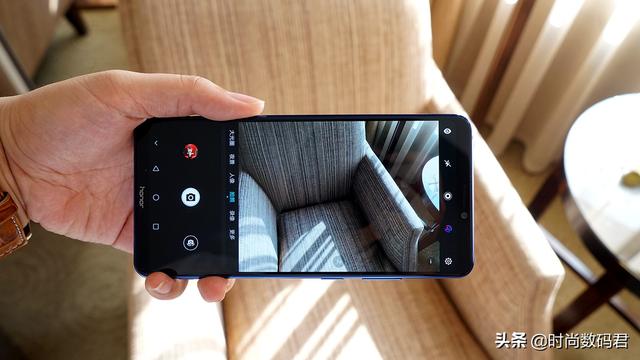 华为续航王清仓降价,6+128G+液冷散热+5000mAH,已降至千元档