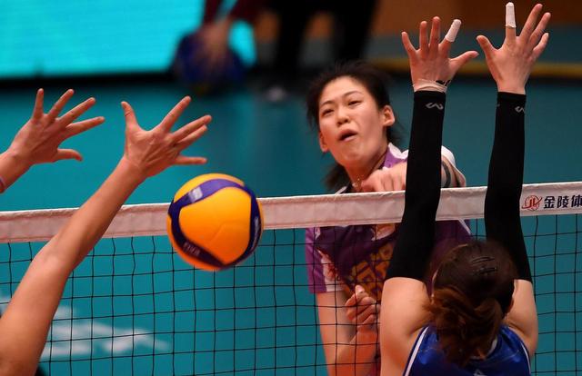 李盈莹张常宁入选最佳主攻，一人落选，球迷高喊不公平