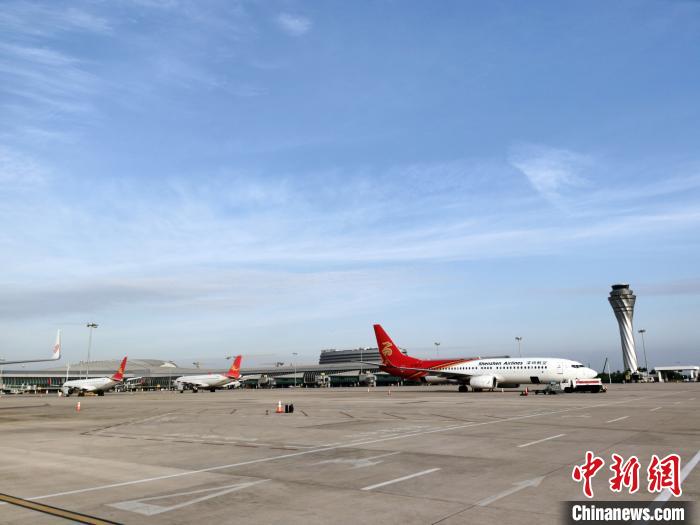 繁忙的南宁机场。南宁机场供图 繁忙的南宁机场。南宁机场供图