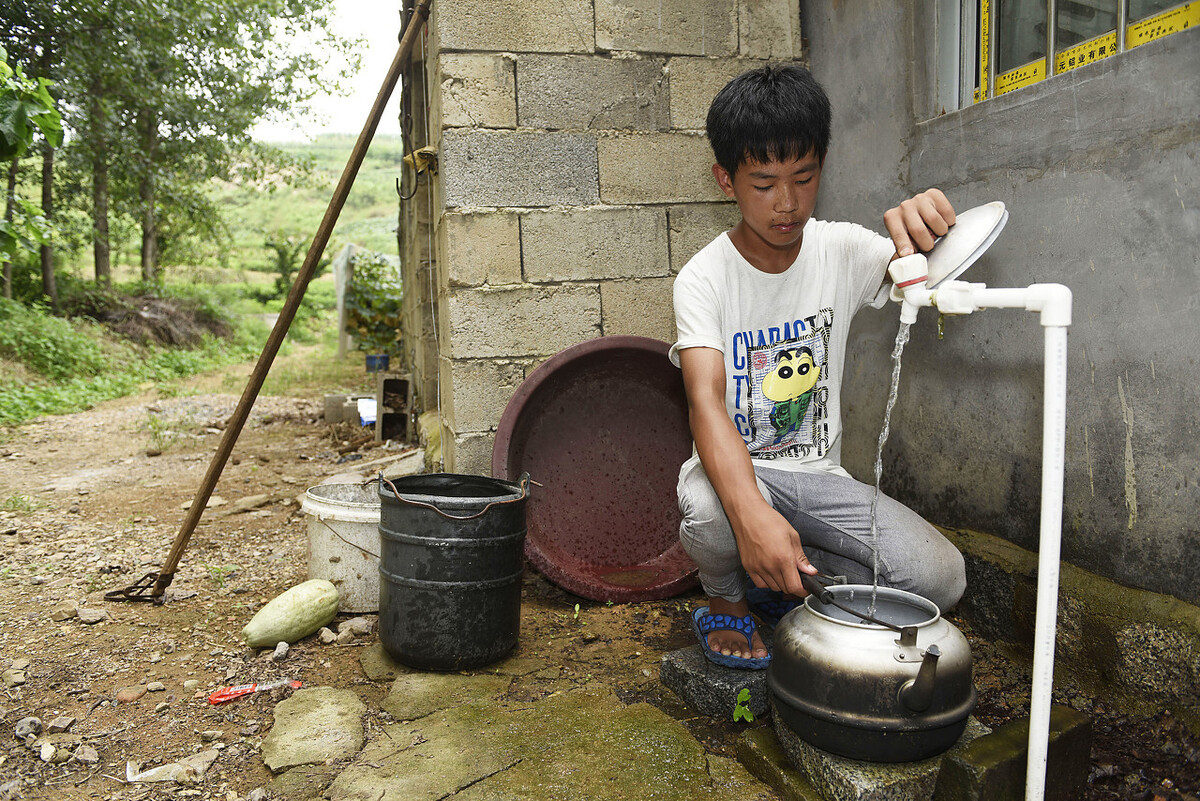 烧开水,多久喝完最好?白开水放三天不如自来水