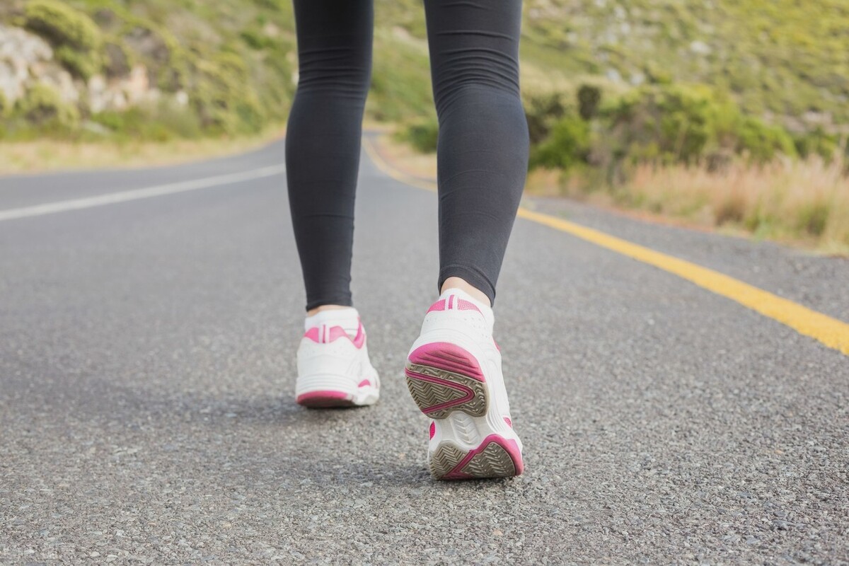 5个信号暴露身体湿气重,祛湿养好"脾胃"最重要,记好4个绝招