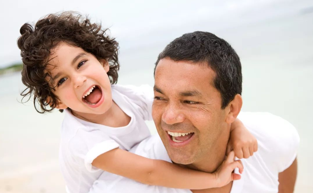 郎朗在狼性教育下获得如此成功,网友却感言:这样的教育学不得