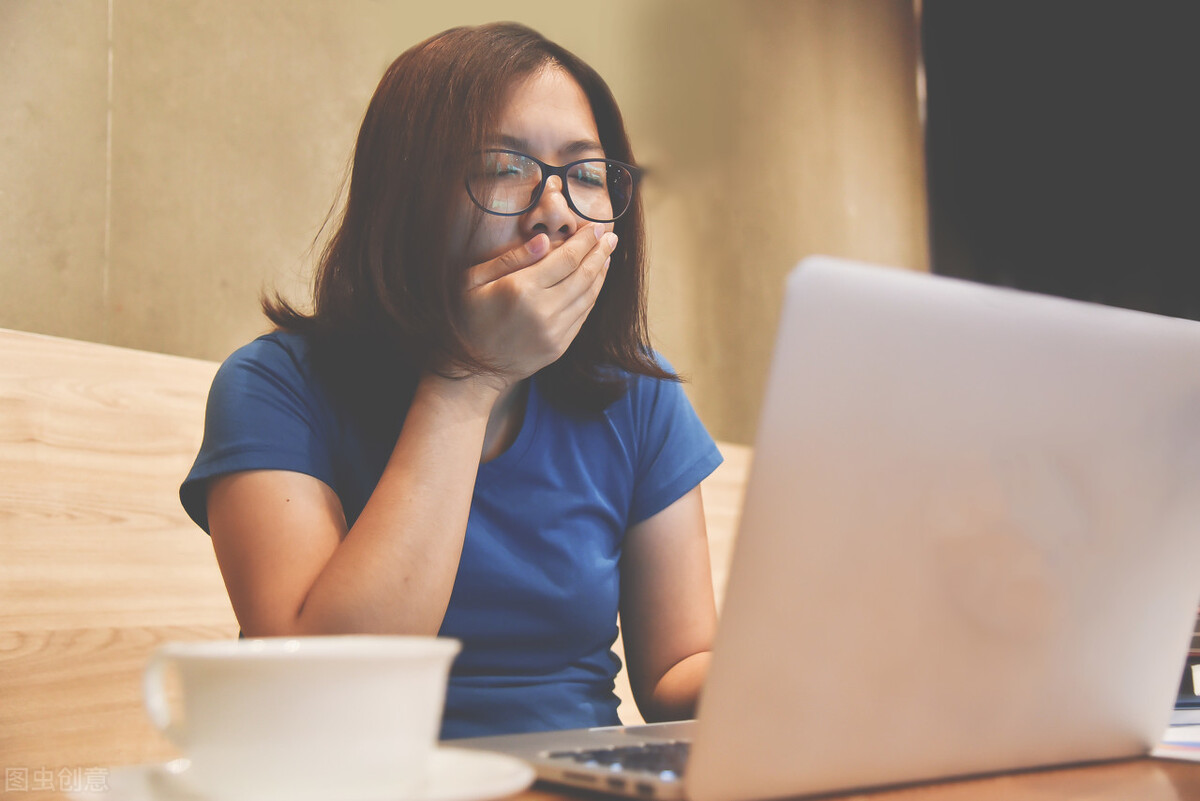 晚上睡觉有这4种现象,可能是尿酸值“越线”,快对照自查看看