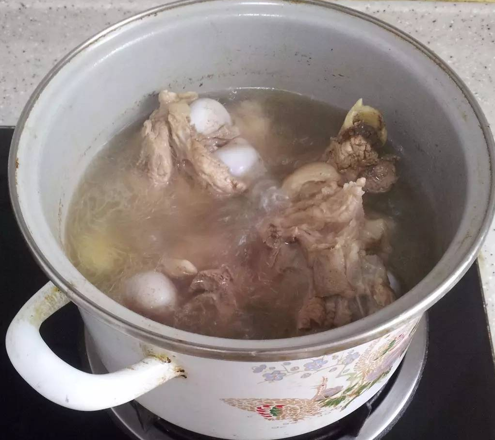 6岁娃不碰零食,身高发育却远逊同龄人,医生:4种食物惹的祸