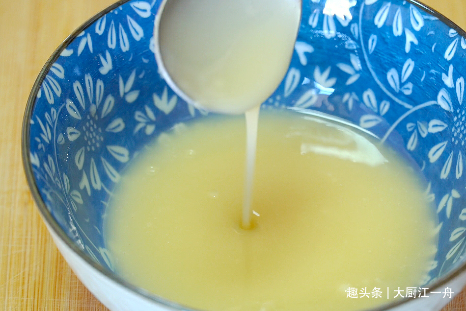 家常油饼的简单做法,柔软起层,凉了不硬有诀窍,你还不会做吗