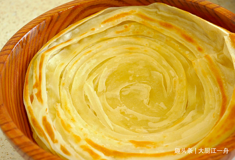家常油饼的简单做法,柔软起层,凉了不硬有诀窍,你还不会做吗