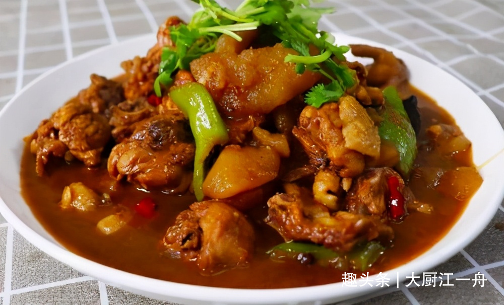 天冷要多吃鸡肉,教你懒人做法,不炒不炖不油炸,上桌就被抢光了