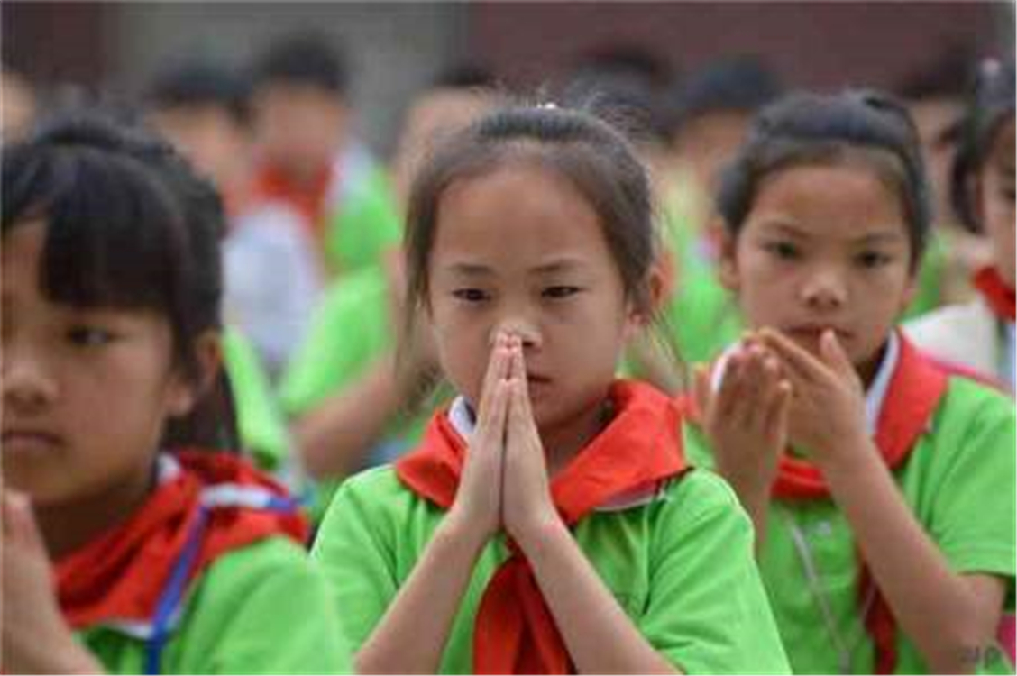 只要家长教得好,世上根本就没有熊孩子!“家庭教育”很重要