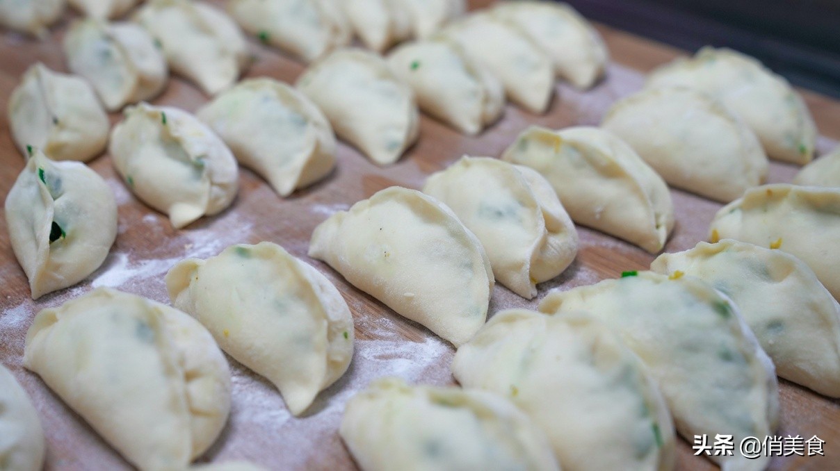 教你水煎包做法,色泽金黄,口感松软,从包到煎全过程