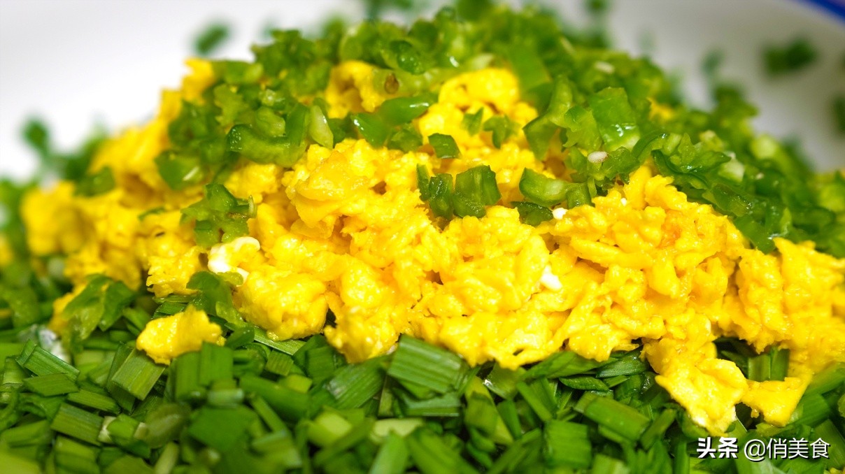 教你水煎包做法,色泽金黄,口感松软,从包到煎全过程