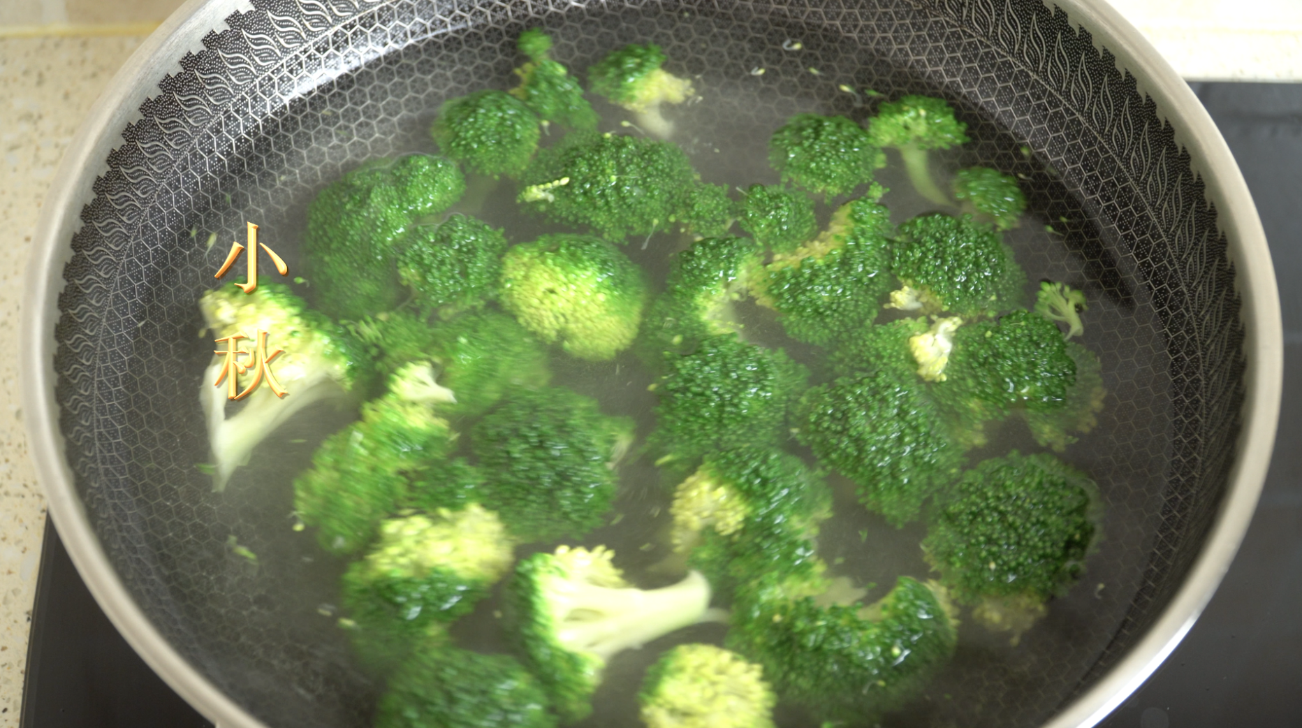 早餐不知道吃点啥好?试试用西兰花这样做,比包子油条好吃多了