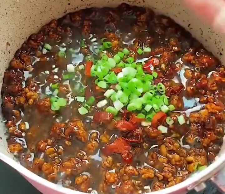 天冷,全家迷上这碗面,爽滑多汁,越吃越香,简单零失败