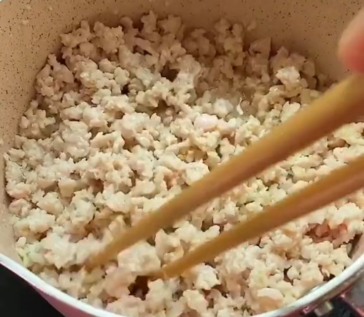 天冷,全家迷上这碗面,爽滑多汁,越吃越香,简单零失败