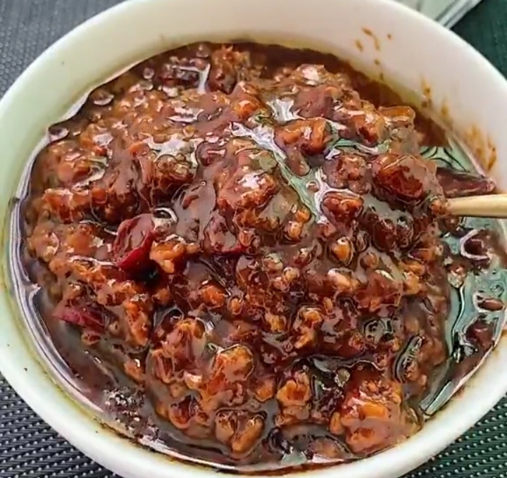 天冷,全家迷上这碗面,爽滑多汁,越吃越香,简单零失败