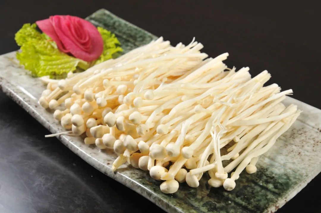 菜市场3种“甲醛菜”,伤肝肾、激活癌细胞!菜贩从来不吃,你还傻傻买回家