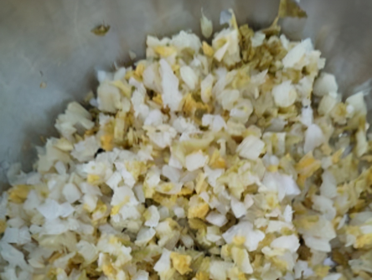 冬至煮酸菜饺子,改变一下方法,饺子不破皮、不露馅,而且会更香