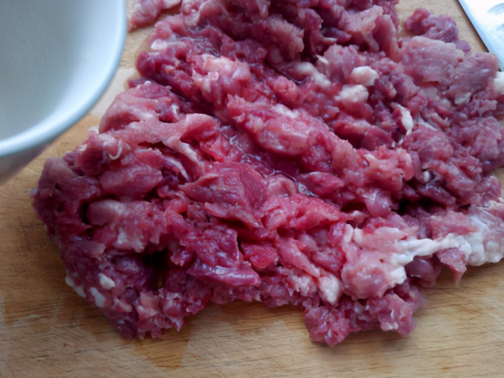 冬至煮酸菜饺子,改变一下方法,饺子不破皮、不露馅,而且会更香