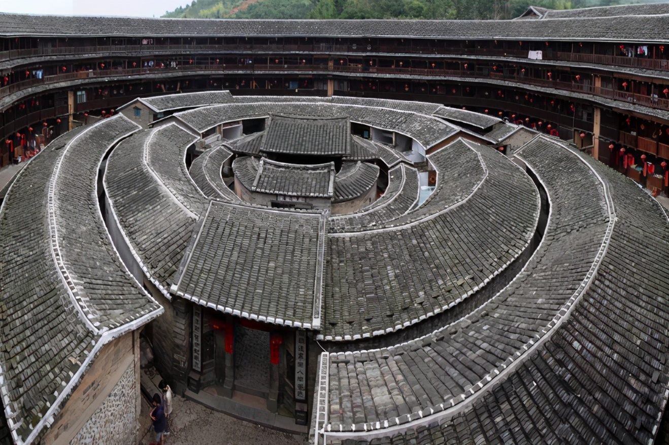 福建一“特色”建筑,号称“土楼之王”,是《大鱼海棠》的取景地