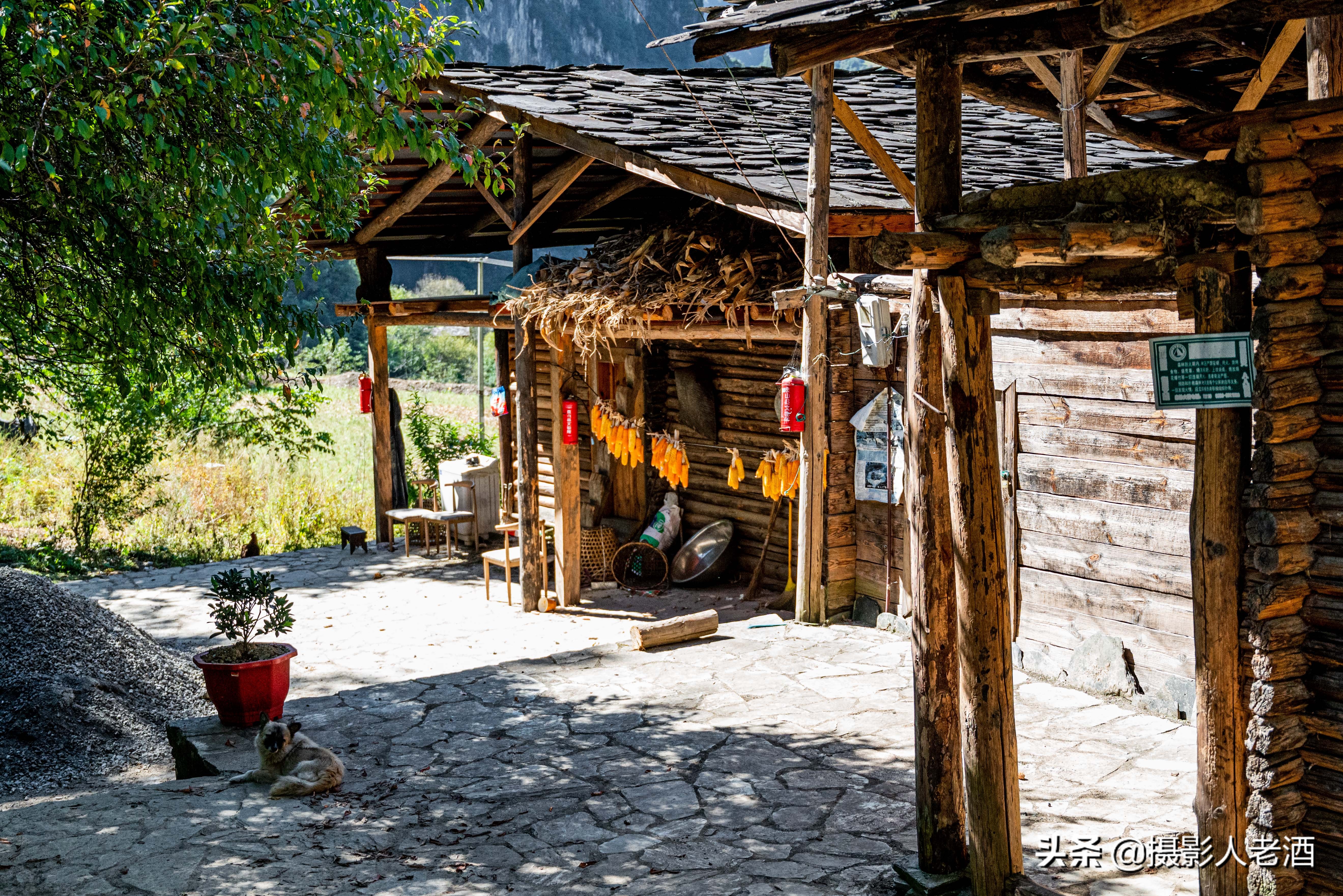 云南有一处绝美的小村庄，位于怒江茶马古道，犹如当代世外桃源