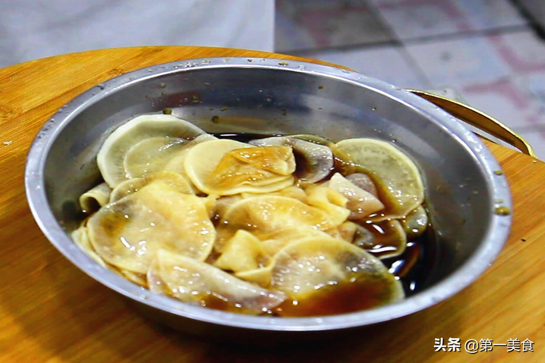 天冷了、少吃白菜土豆多吃它!一次做好存冰箱,好吃解馋、特省事