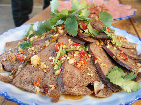 到丽江旅游,这17道当地特色美食不容错过,让你领略云南风味