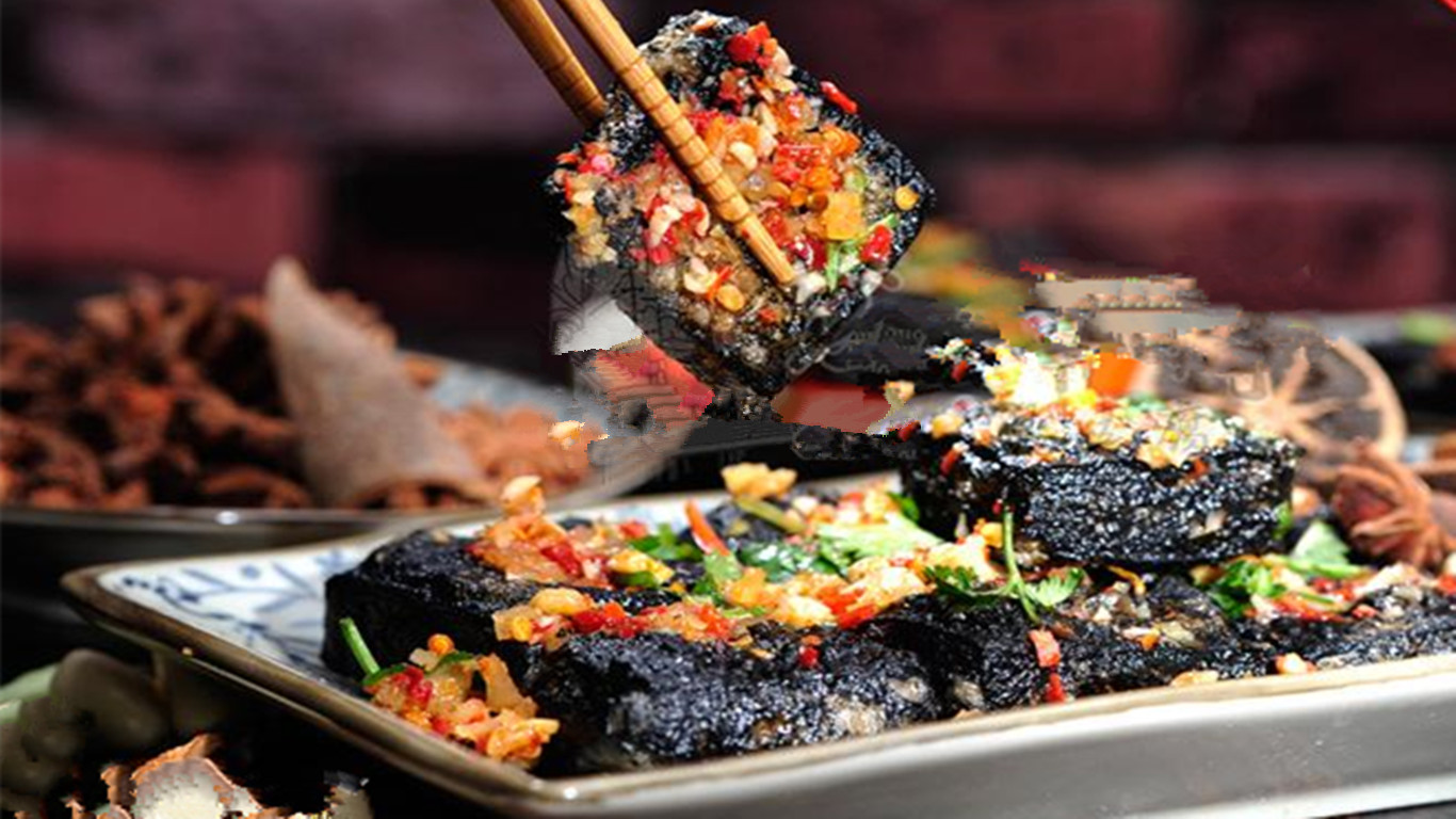 美食湖南、经典湘菜——辣椒炒臭豆腐,外酥内嫩、味美醇香扑面来