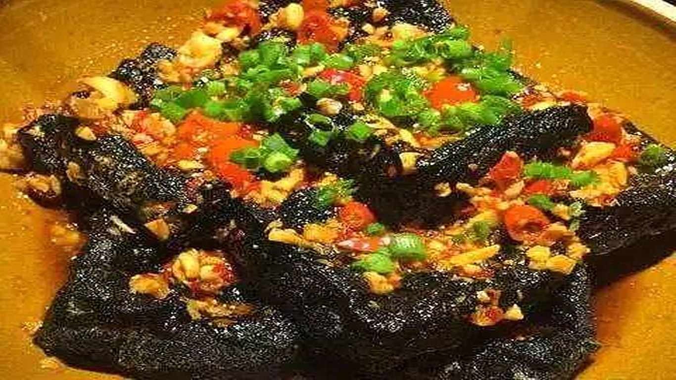 美食湖南、经典湘菜——辣椒炒臭豆腐,外酥内嫩、味美醇香扑面来