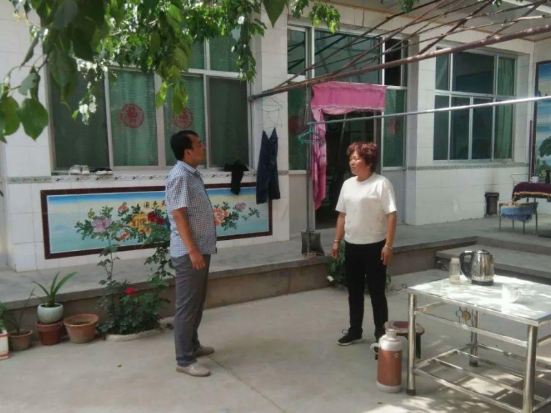 有一种父母巴不得孩子过得差,暴露人性的弱点,刺痛子女的心